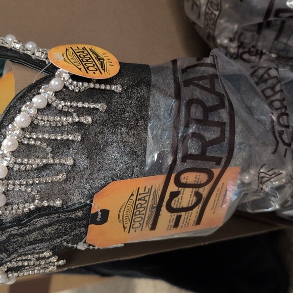 Corral Leather Cowboy Boots - Picture 10 of 10